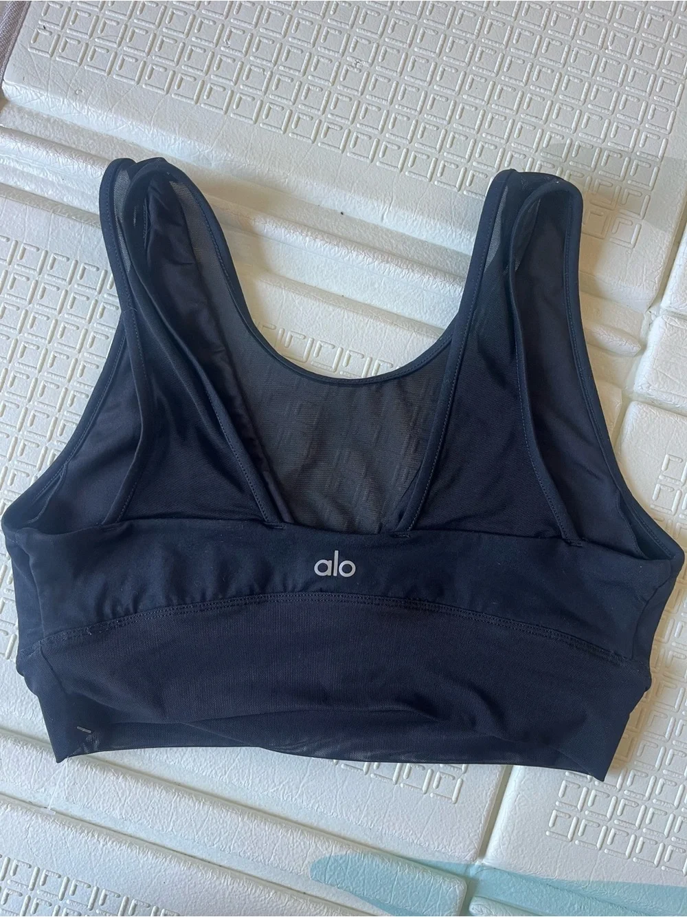 ALO Yoga sleek black